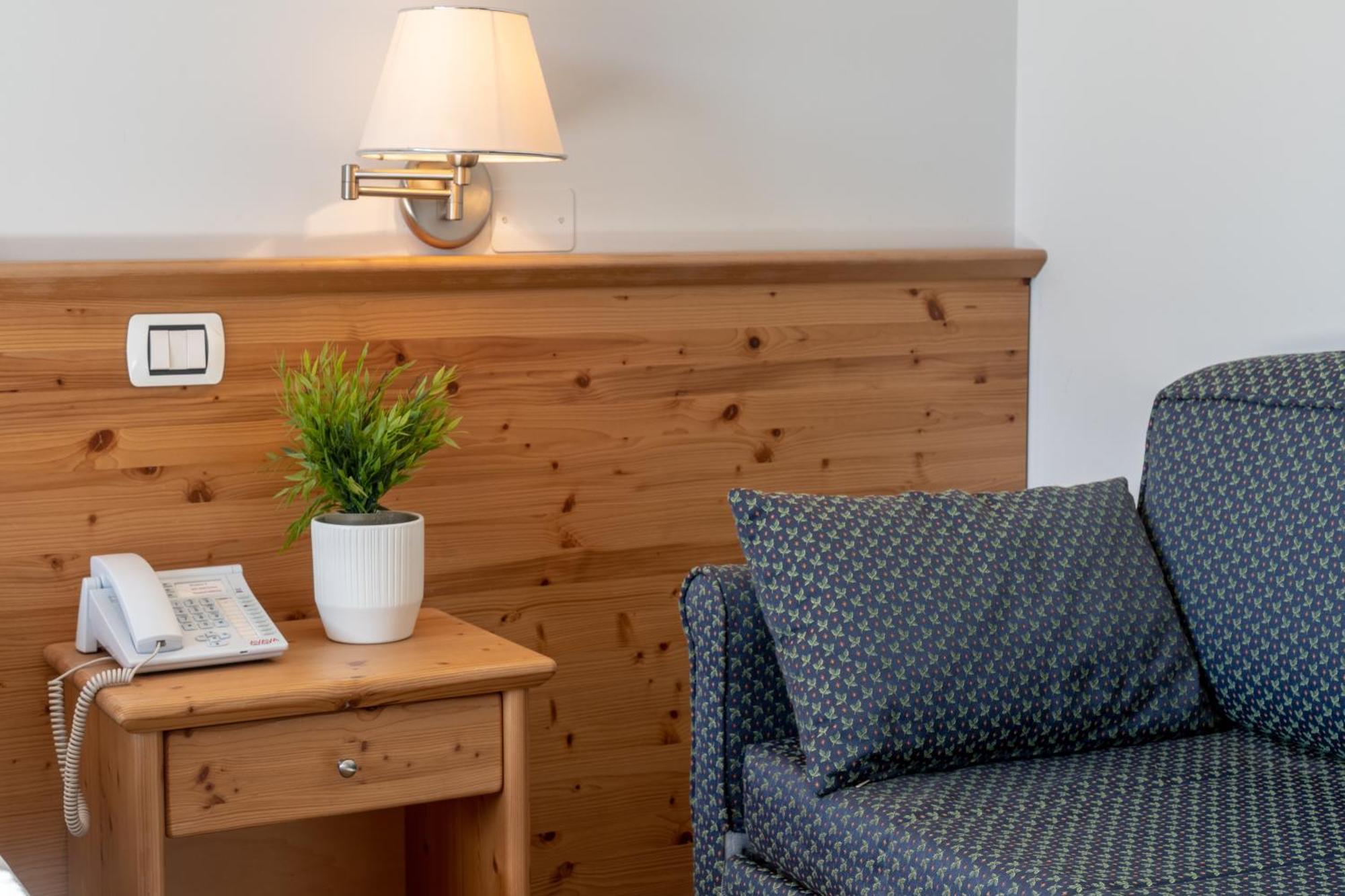 Hotel Canova Sport & Relax Granigo Екстериор снимка